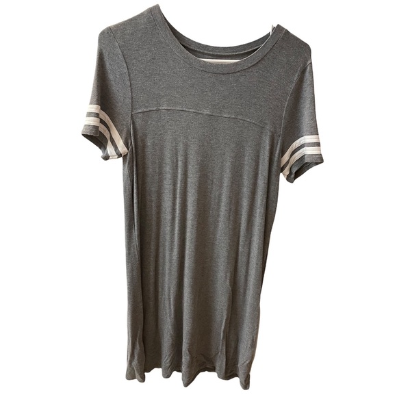 Hollister varsity t shirt dress - Picture 2 of 5